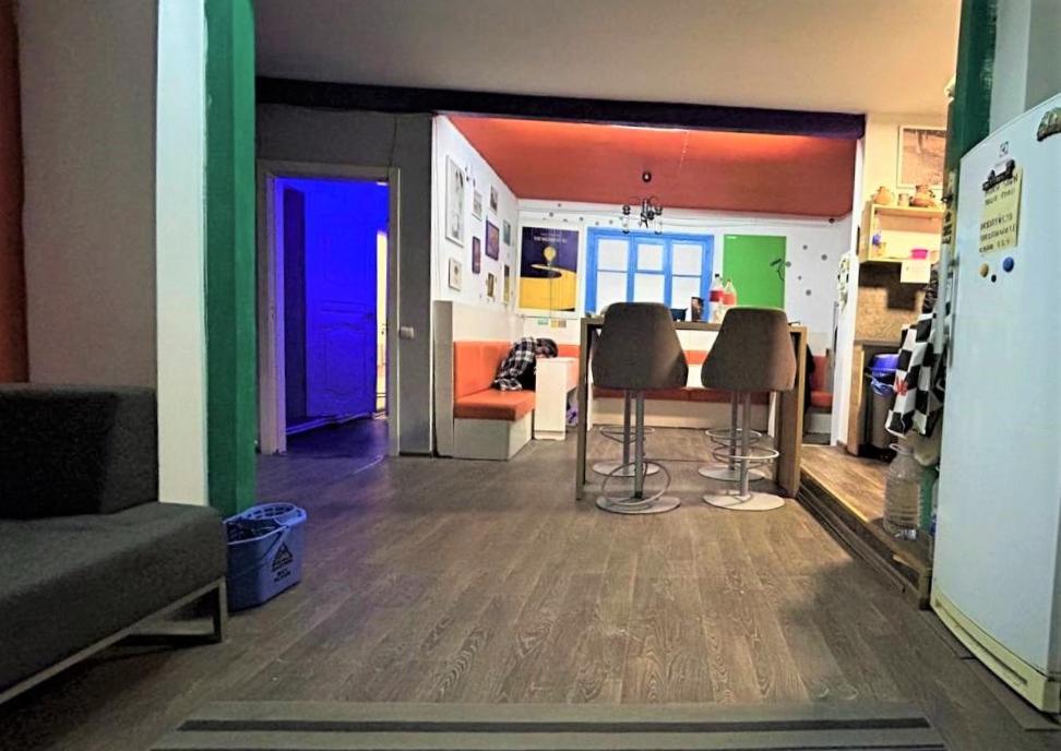 Bern Hostel Chişinău Extérieur photo