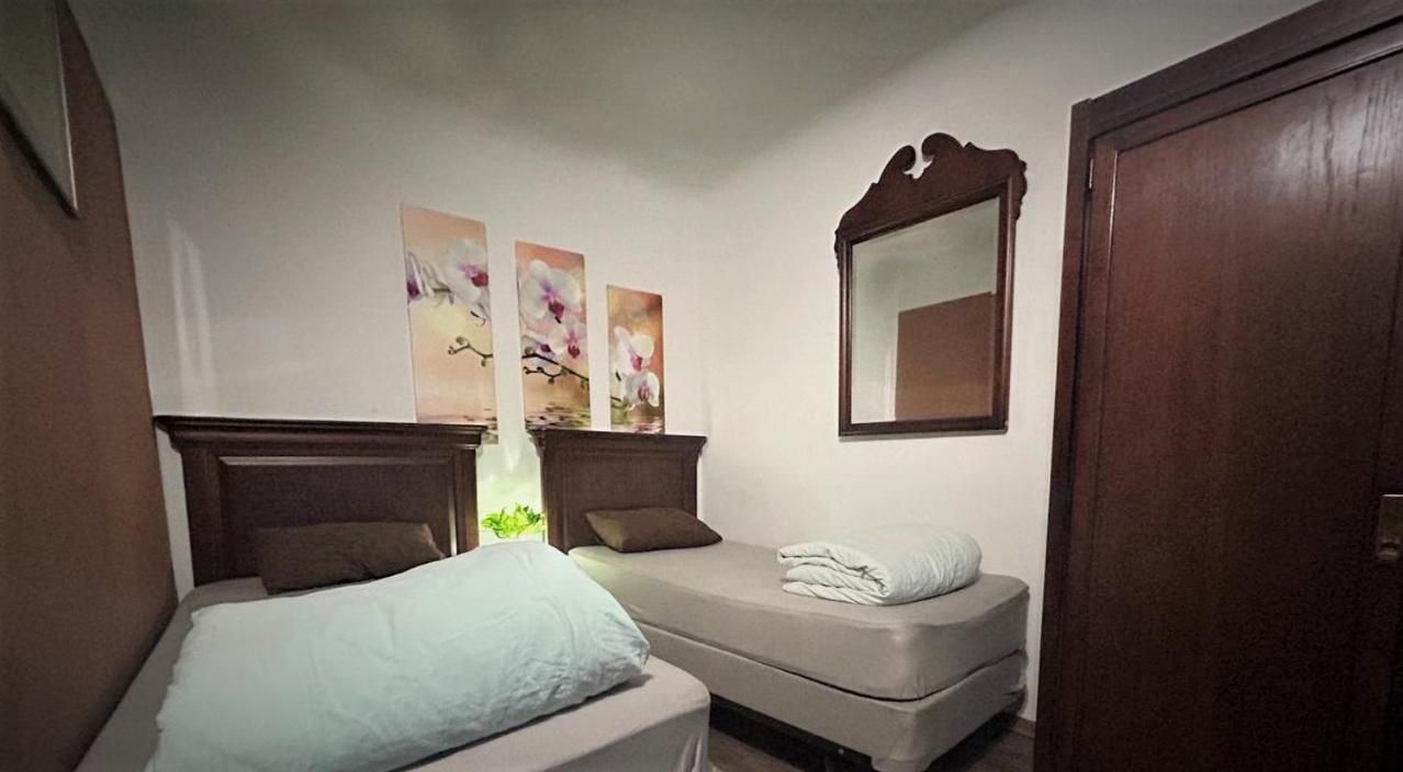 Bern Hostel Chişinău Extérieur photo