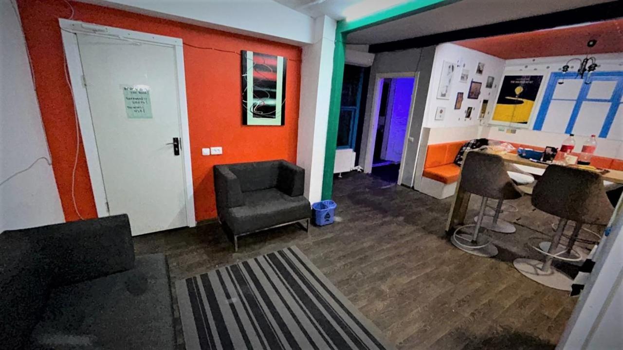 Bern Hostel Chişinău Extérieur photo