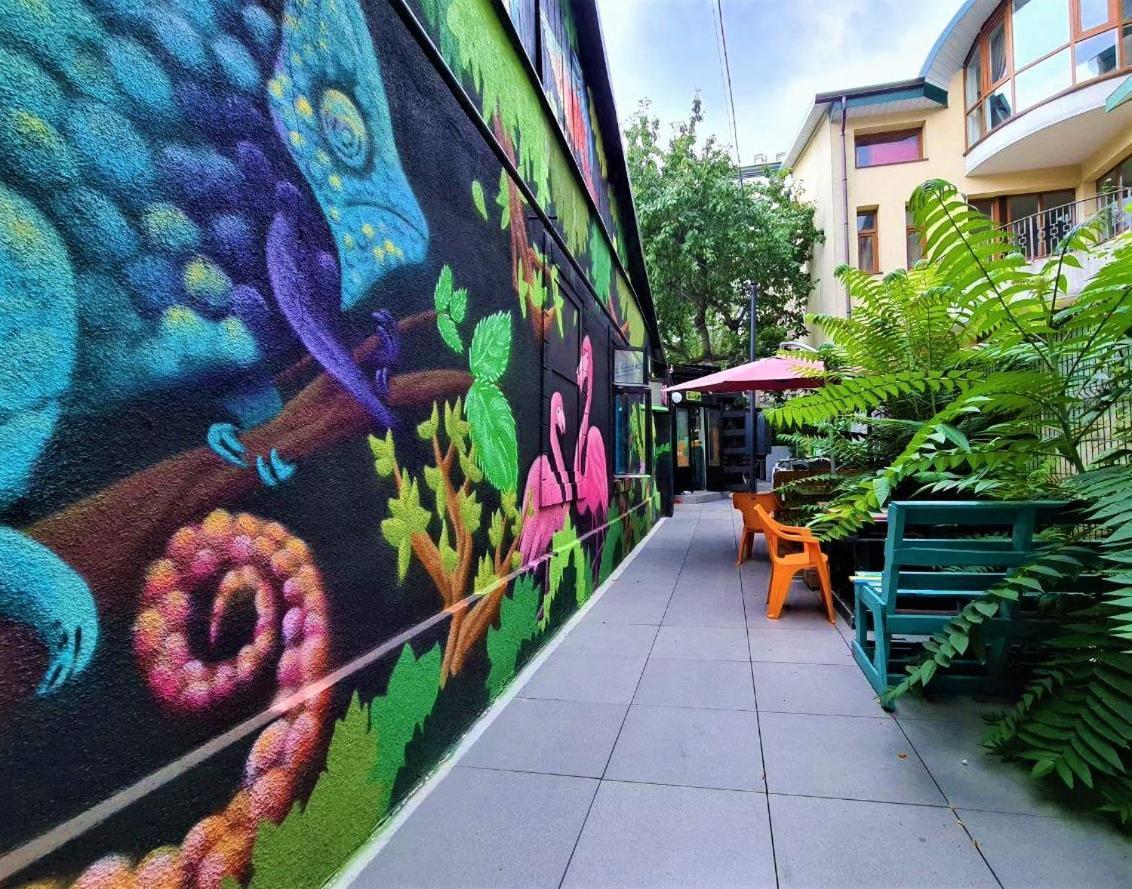 Bern Hostel Chişinău Extérieur photo