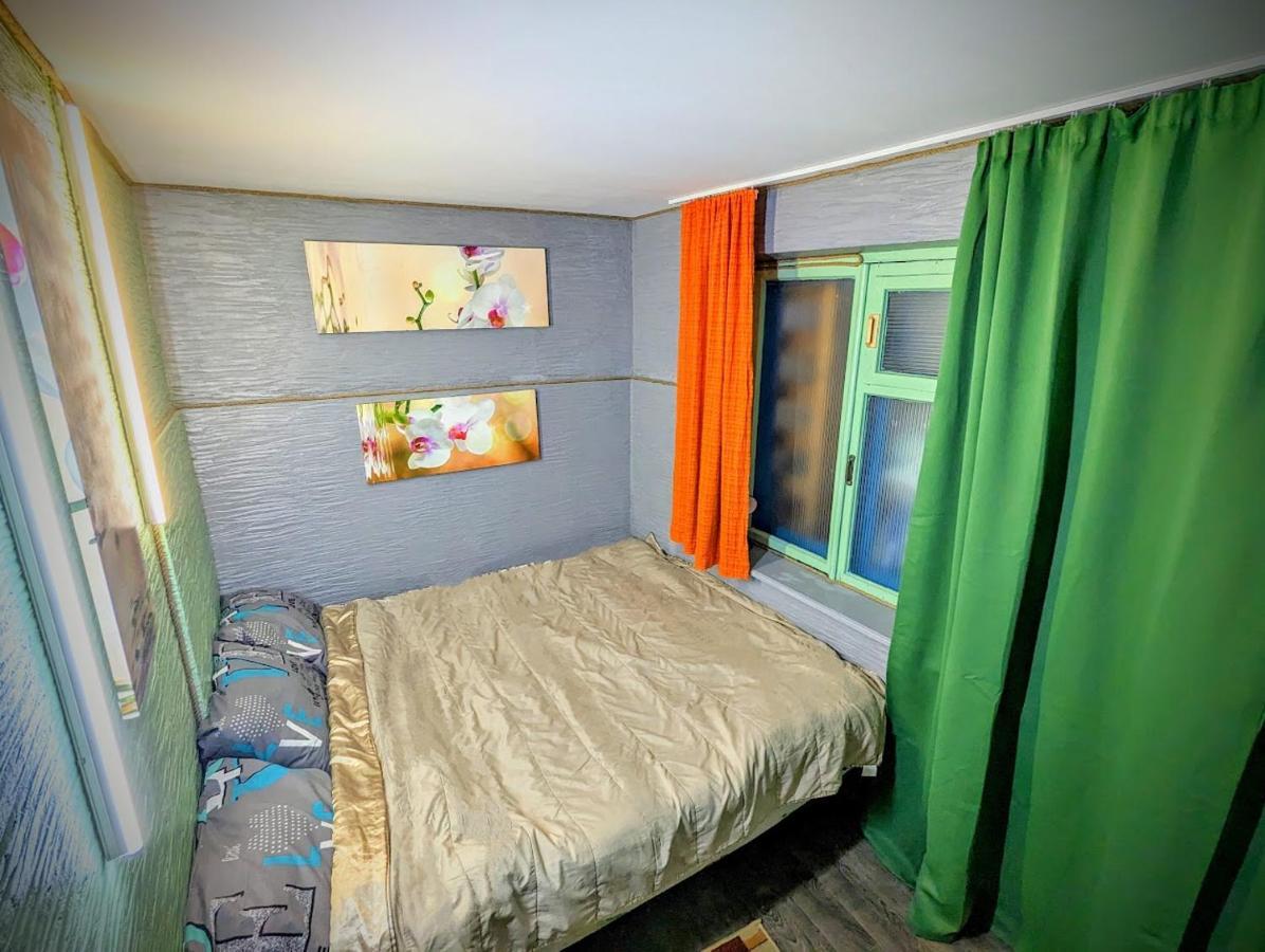 Bern Hostel Chişinău Extérieur photo
