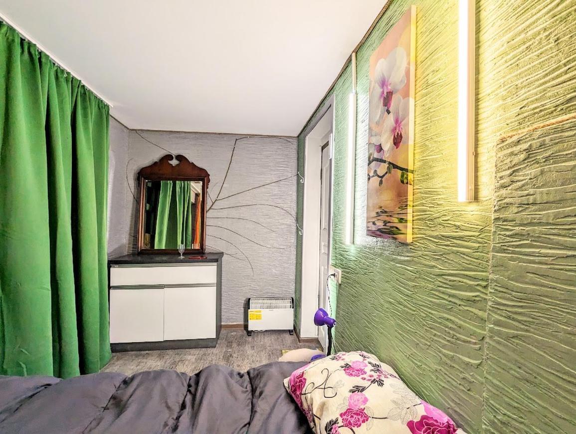 Bern Hostel Chişinău Extérieur photo